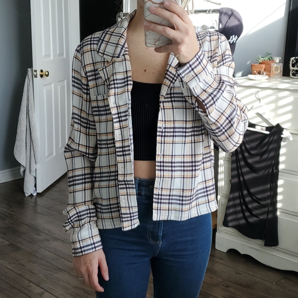 Wilfred Free cropped button up top